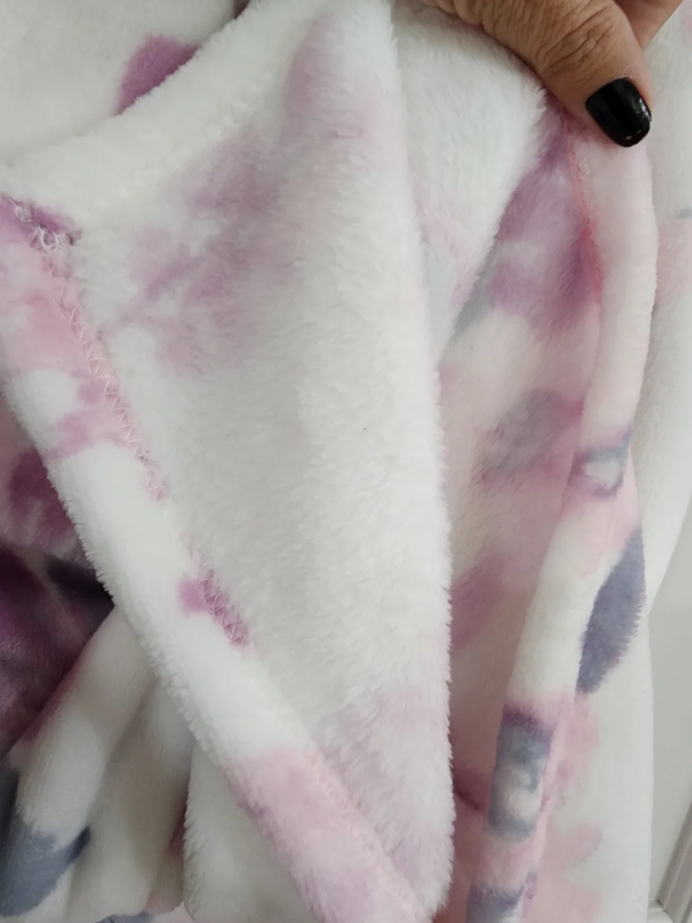 Oversized Super Soft Plush Floral Throw Comfort Blanket Pink and Purple NWT